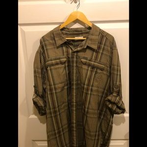 Men’s XXL Columbia outdoor long sleeve fishing shirt.  Earth tones.  Never worn.
